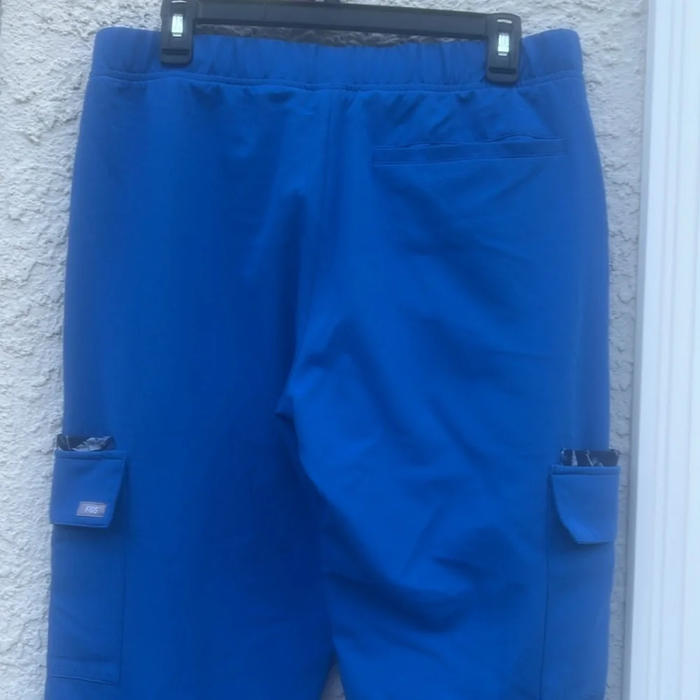 FIGS Technical Collection Royal Blue Men's Scrub Set Size M